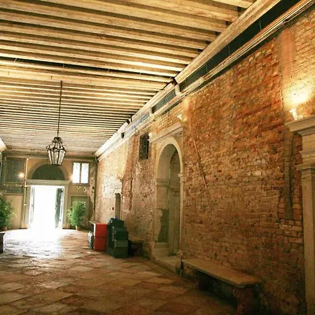 Bellissimo In Palazzo Storico Venedig